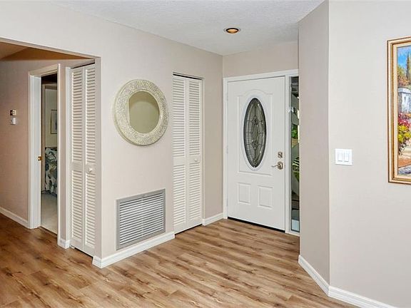 3rd image of 4613 Willow Wood Cir