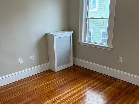 3rd image of 331 Atlantic St #2