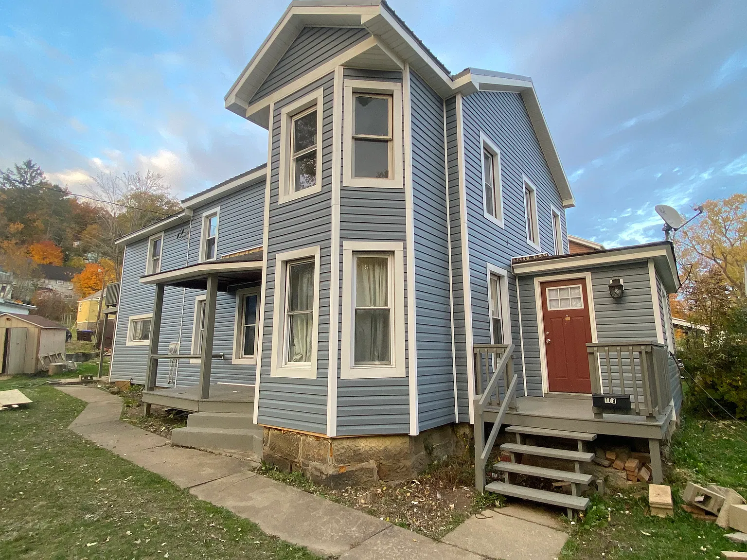 2 bed, 850 sqft, $975 — Photo 1