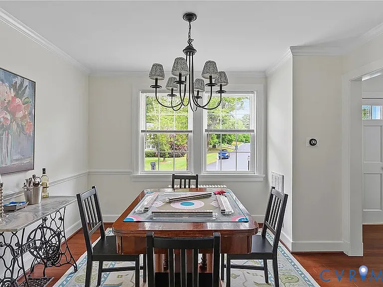 7503 Glebe Rd — Photo 2