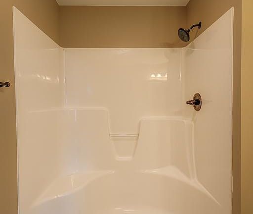 2nd image of 432 Lezlie Dr