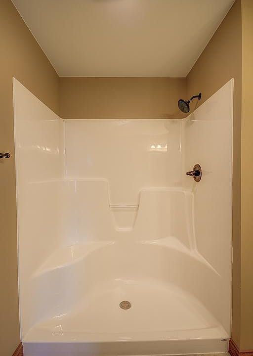 1st image of 424 Lezlie Dr