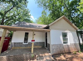 2017 N Travis Ave, Springfield, MO 65803