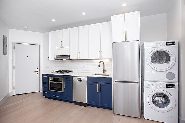 1st image of 286 5th Ave APT 1C