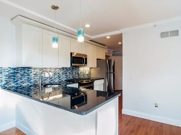 108 Maverick St, Boston, MA