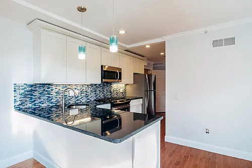 108 Maverick St #3L Photo 1