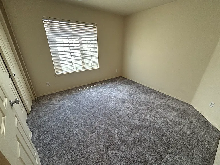 20681 SW Rosemount St — Photo 22