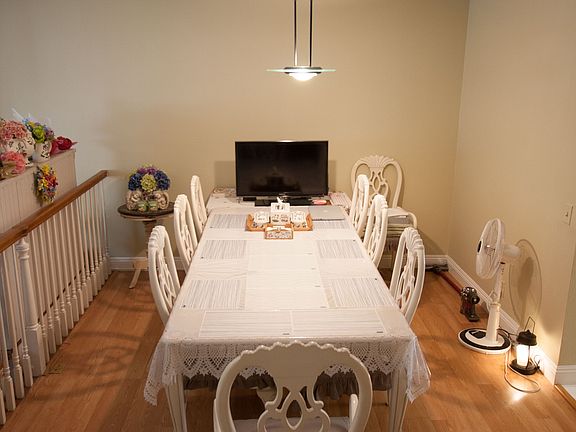 3rd image of 2300 Maple Ave APT 139