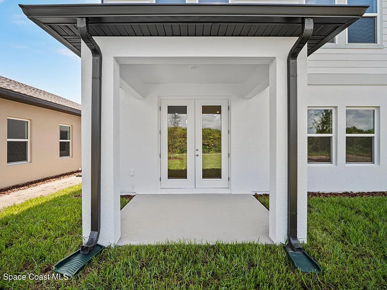 4374 Masthead Ave — Photo 32