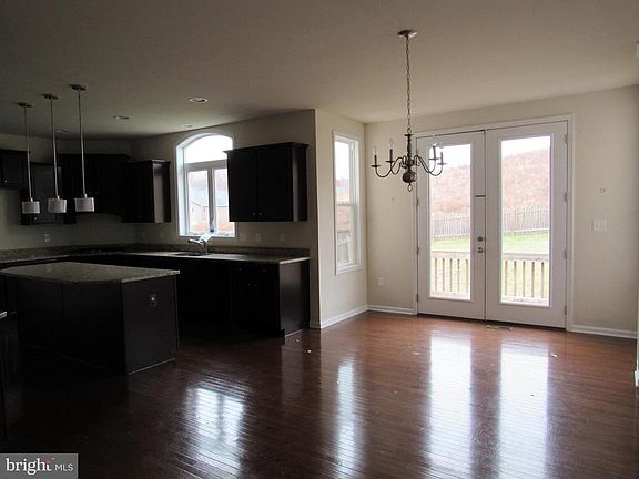 5th image of 4 Bradbury Way