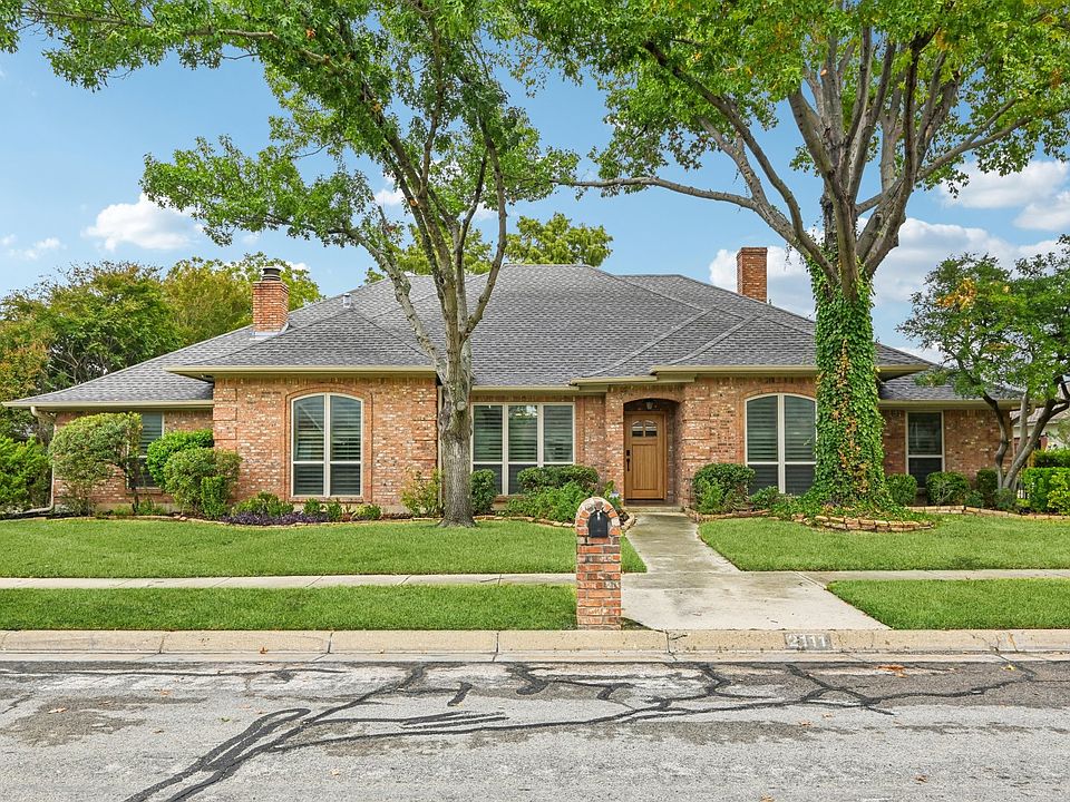 1st image of 2111 Wimbledon Dr