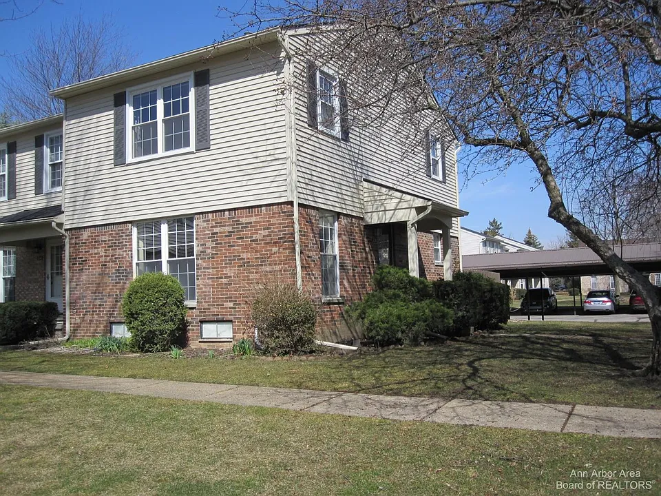3238 Alpine Dr