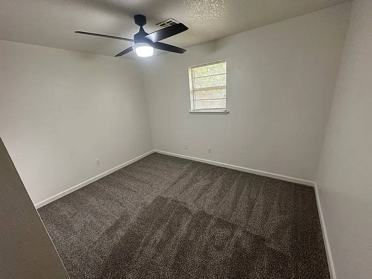 1206 N Markwell Ave — Photo 14