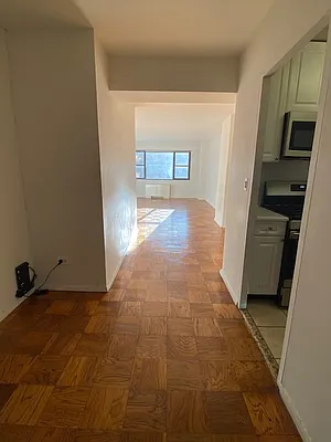 Rented by REAL New York | media 17
