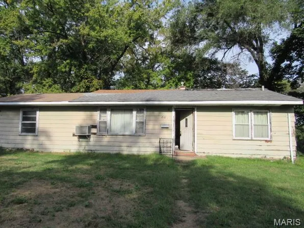 851 N 79th St, East Saint Louis, IL 62203