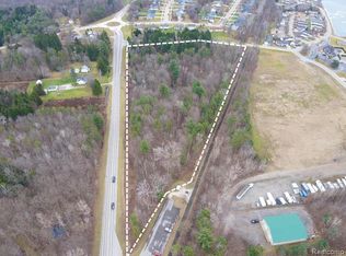 5901 Lapeer Rd, Kimball, MI 48074