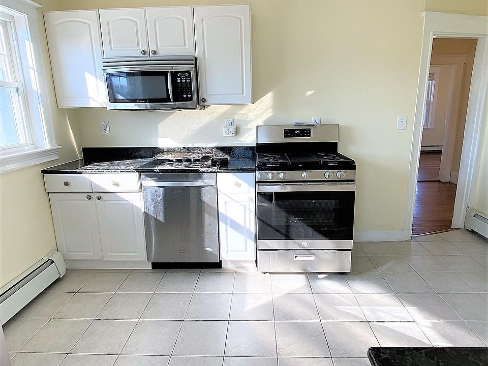 1st image of 21 Thornton St #2