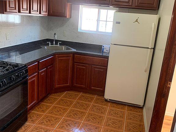 2nd image of 5712 Flatlands Ave Floor 1