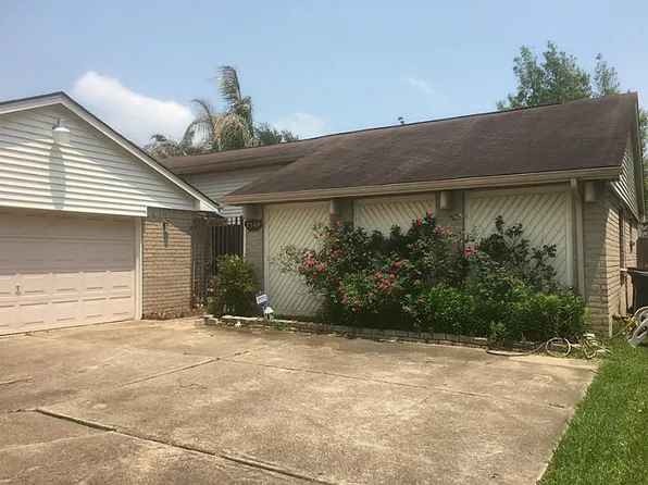 2308 Gunston Ct, Sugar Land, TX 77478