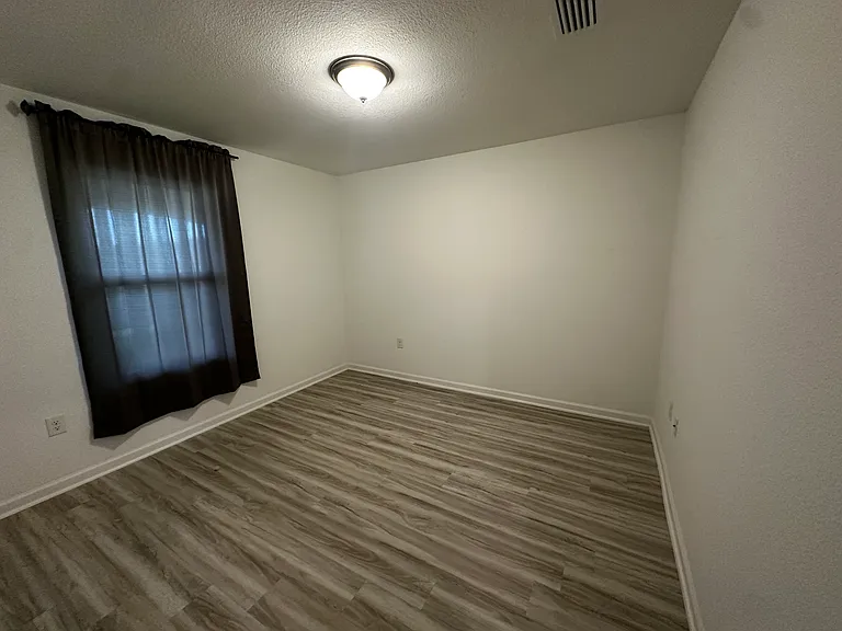 13515 Paris Cir — Photo 9
