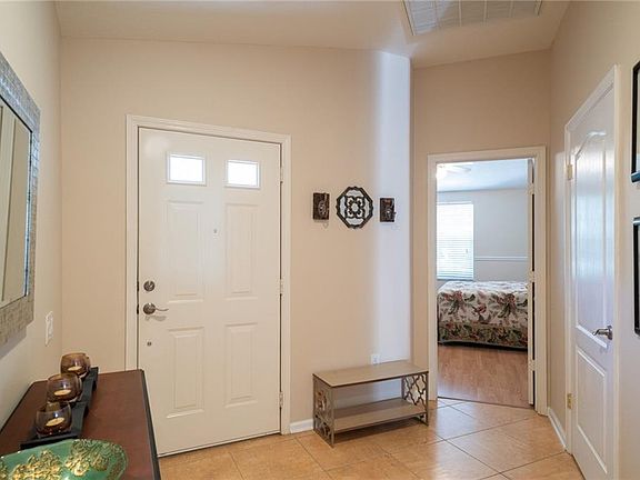2nd image of 5135 Gato Del Sol Cir