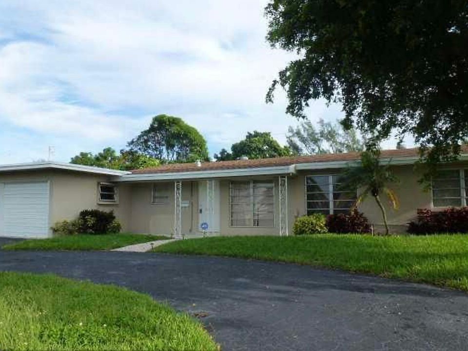 1st image of 1411 NE 23rd Pl