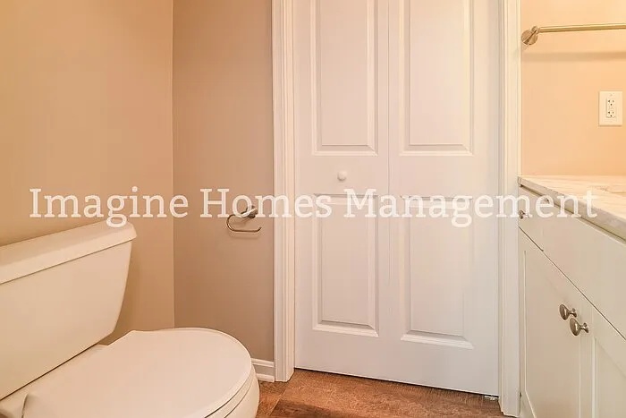 10750 Ravenna Rd #B — Photo 11