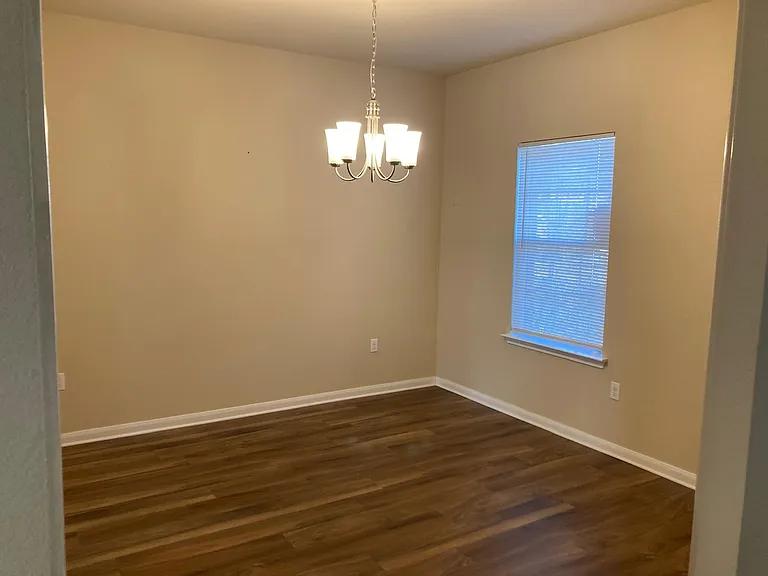 617 Donegal Ln — Photo 25