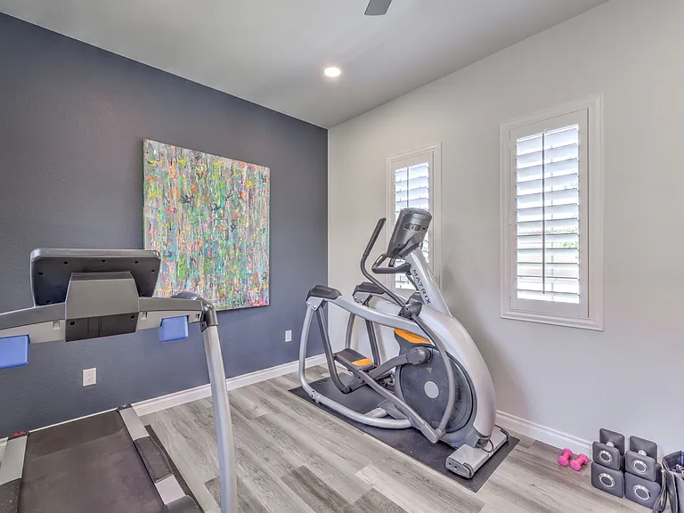7166 Frontier Hills Ave — Photo 20
