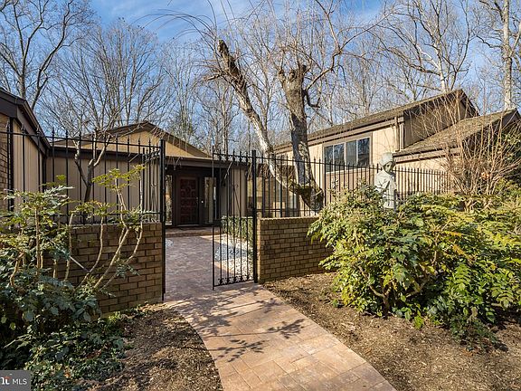 4th image of 10526 Summerwind Ln
