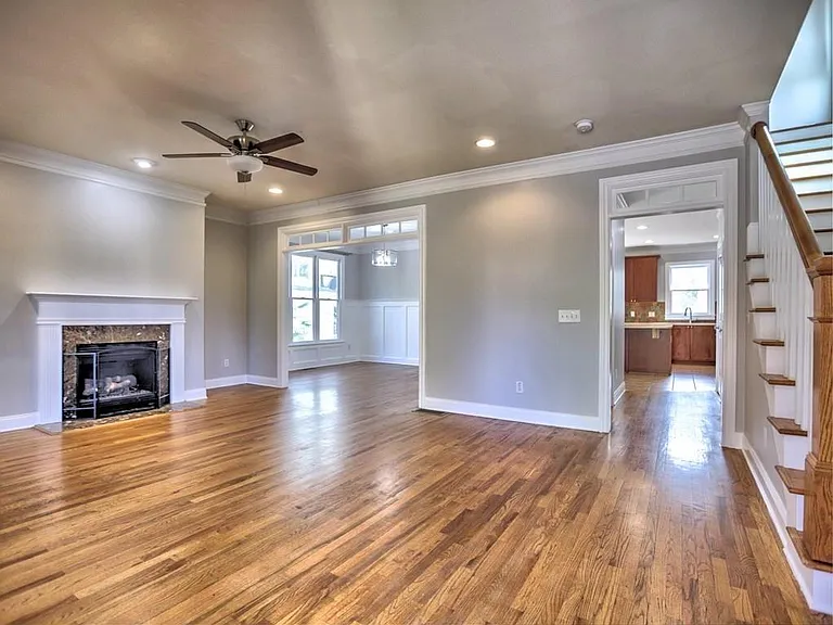 975 Odessa Dr NW — Photo 8