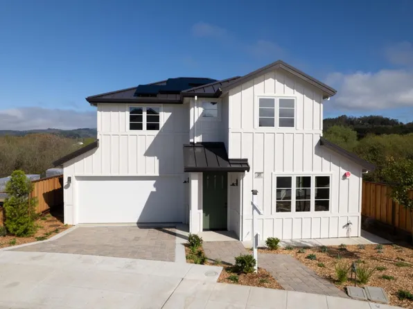 577 Creekside Ct, Half Moon Bay, CA 94019