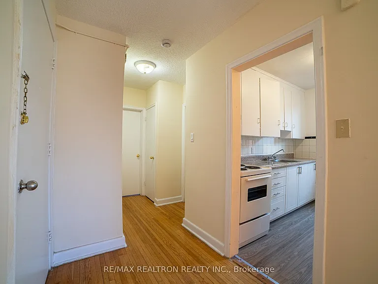 2309 Lake Shore Blvd W #407 — Photo 6