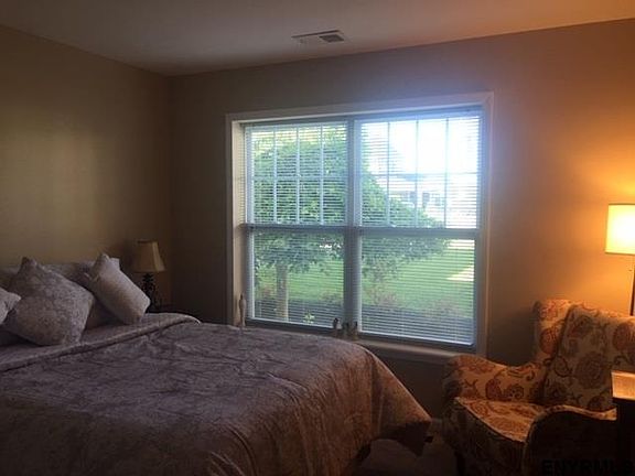 3rd image of 2 Ascot Cir APT 4