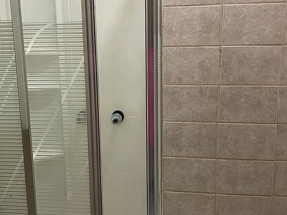 5th image of 9609 Avenue L