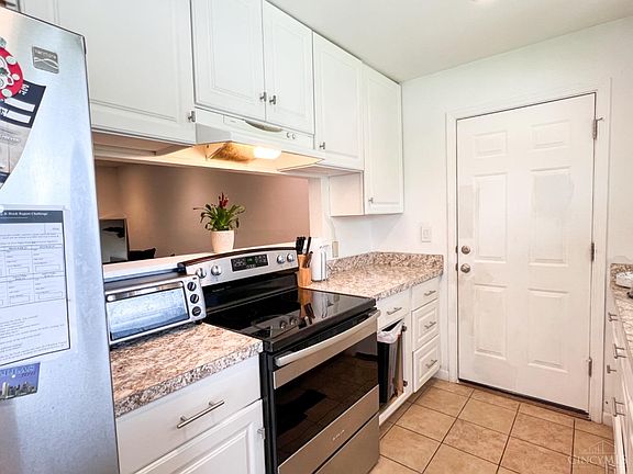 3rd image of 1264 Madeleine Cir