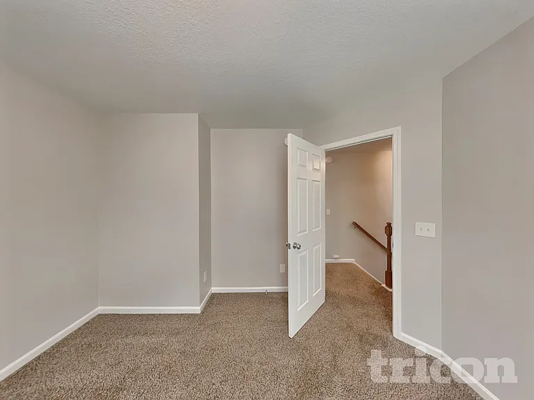 711 Archers Ln — Photo 11