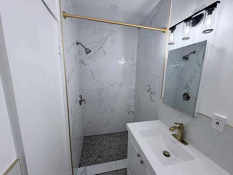 1223 N Kingsley Dr #7 — Photo 22