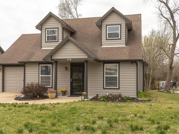 910 N King St, Ottawa, KS 66067