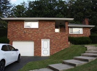 509 S Eberhart Rd, Butler, PA 16001