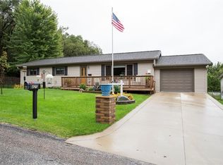 425 Drier St, Durand, WI 54736