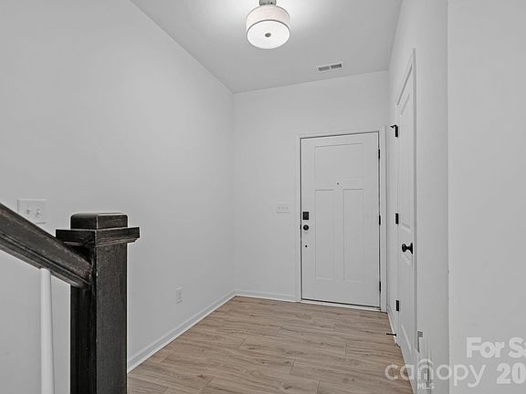 5th image of 11908 Basking Dr
