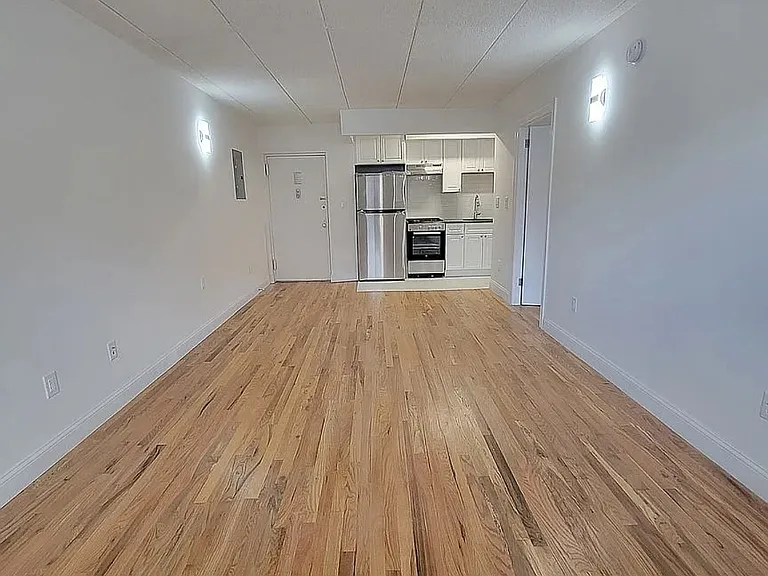 14351 Roosevelt Ave #12E — Photo 9