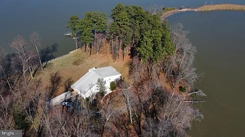 2nd image of 621 Stoney Battery Rd