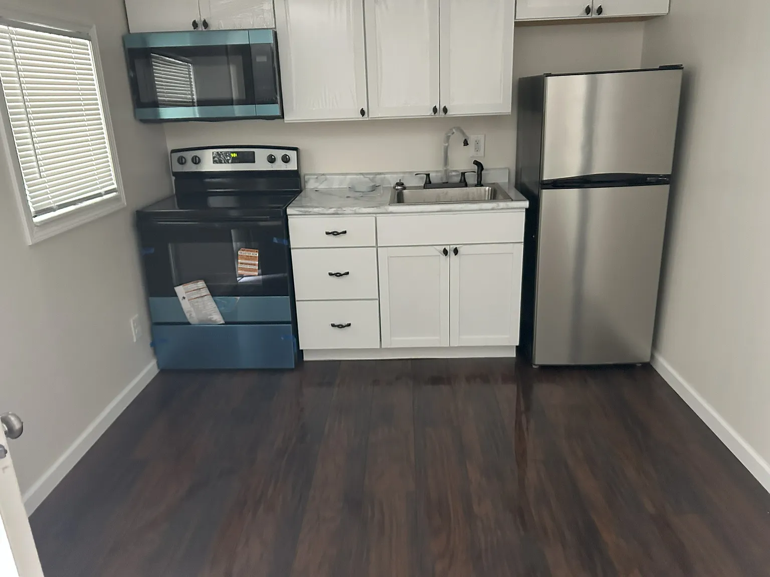 1 bed, 460 sqft, $1,050 — Photo 4