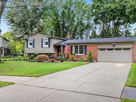 2nd image of 3875 Elizabeth Dr