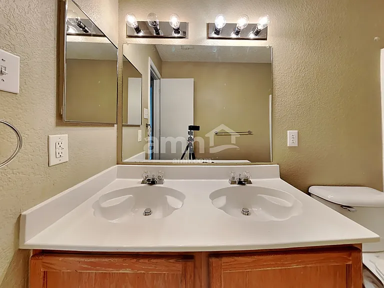 5112 Prestwick Dr — Photo 16