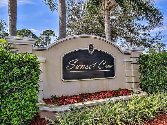 3rd image of 3838 Sunset Cove Dr