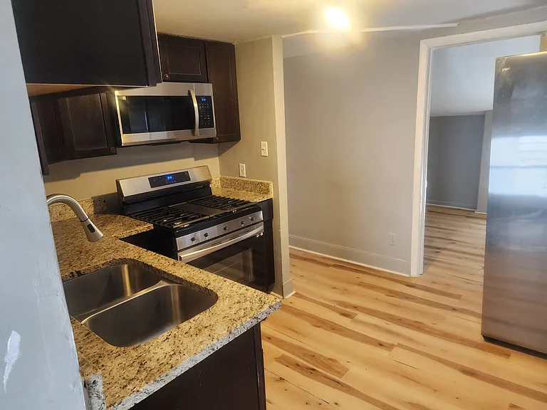 2030 Dodge Ave #2 — Photo 4