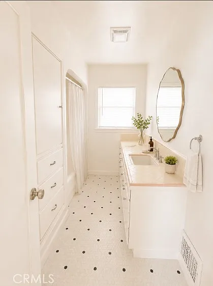 10820 Hunter Ave — Photo 6